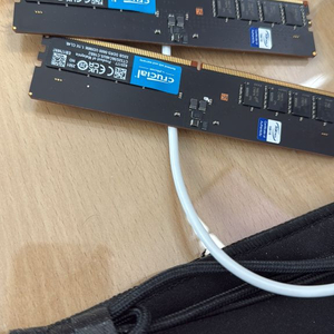 마이크론 CL46 32기가2장 팝니다