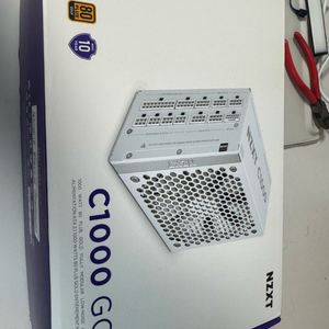 NZXT C1000 80+골드 ATX3.1 화이트