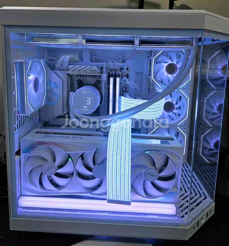 9950X3D RTX5090 본체 팝니다--1
