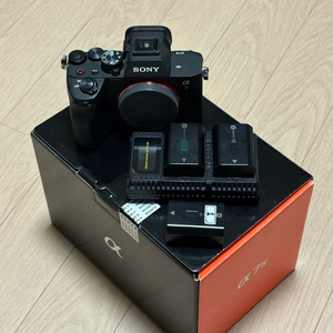 소니 A7M4 카메라 판매 [상태 좋습니다]