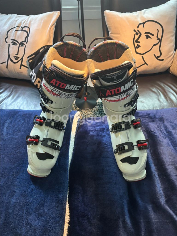 ATOMIC 스키 부츠 130(265mm)아웃쉘305--0