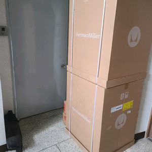 허먼밀러 new aeron light plus