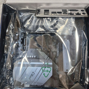 ASRock b550m pro4 메인보드 팝니다.