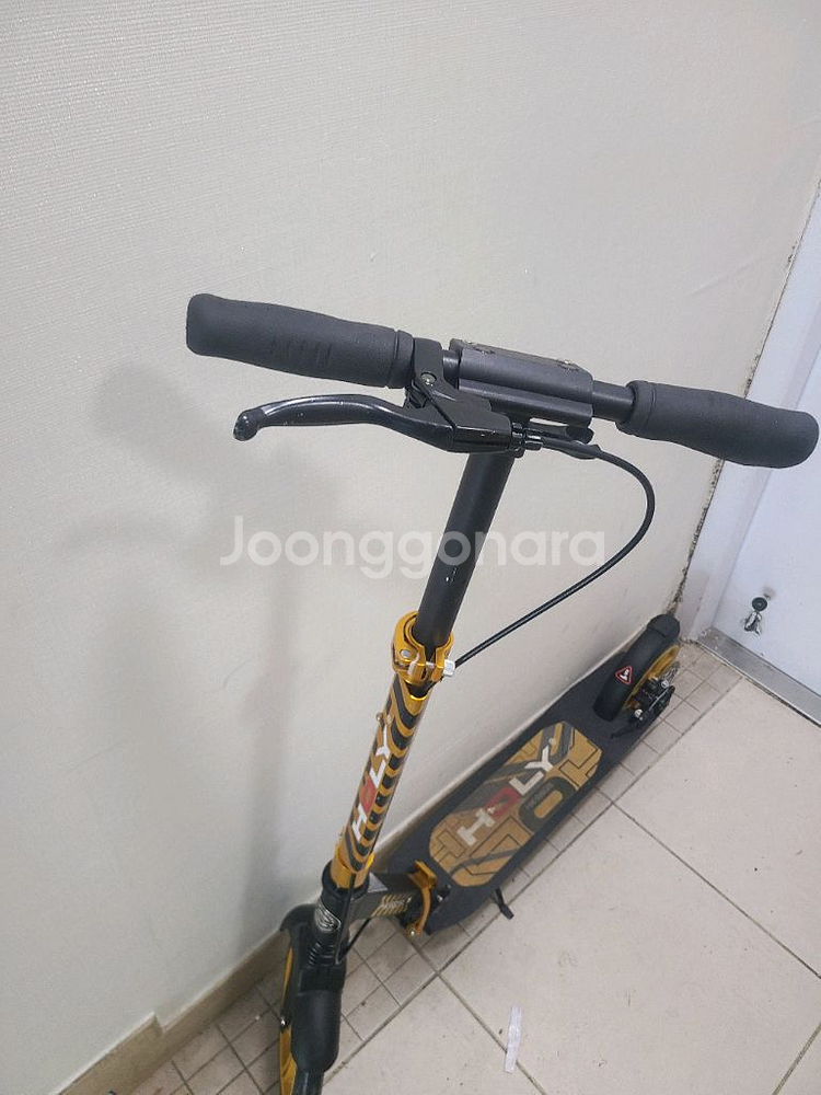 홀리 접이식 킥보드 팝니다--0