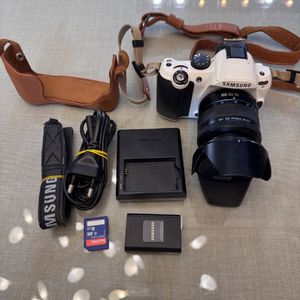삼성 미러리스 디카 NX110 + 18-55렌즈