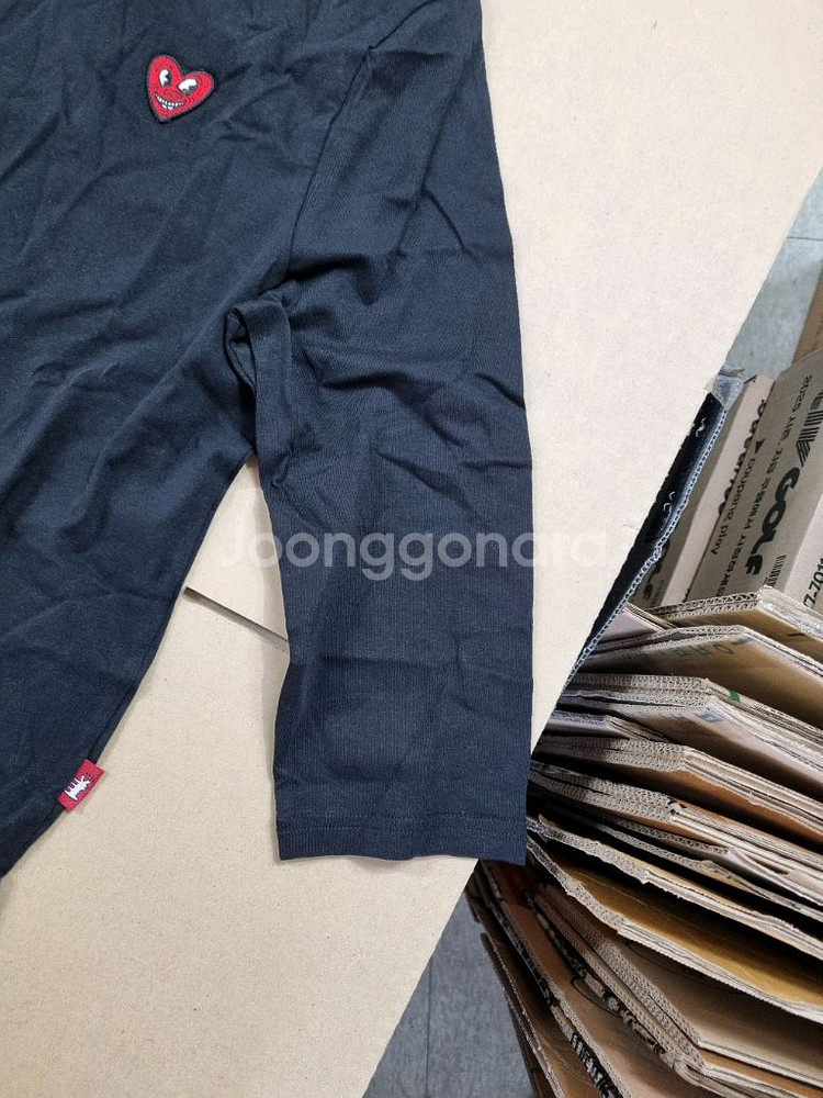 키스해링 블랙 긴팔 95 사이즈 티셔츠 새상품--4