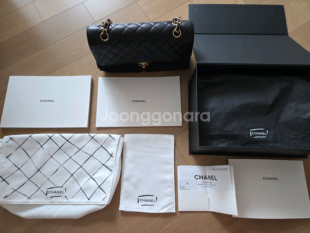 샤넬 클래식 캐비어 미듐 금장 내장칩--8
