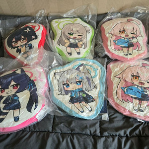 블루아카이브 대책위원회 쿠션 팝니다