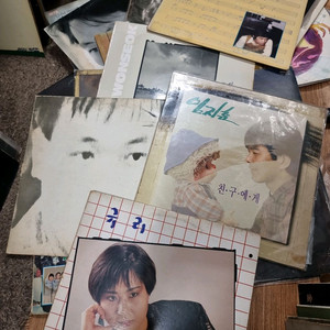 가요LP90여장