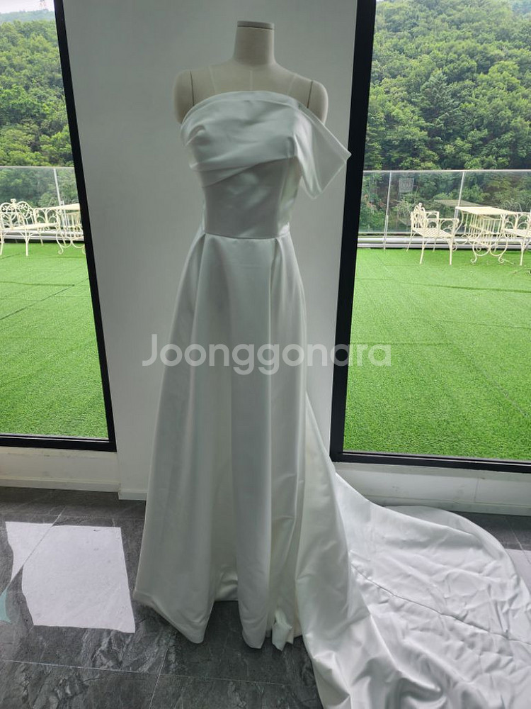 청담수입 웨딩드레스(새제품)--0