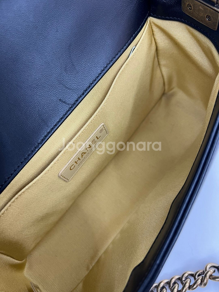 [중고명품 럭스올 울산점]샤넬 보이백 시즌백 금장체인--4