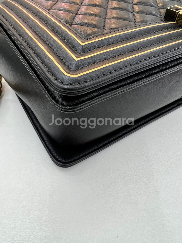 [중고명품 럭스올 울산점]샤넬 보이백 시즌백 금장체인--8