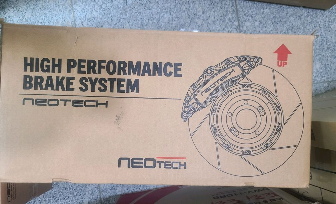 25년 카니발 그래비티 쇼바 브레이크 이미지