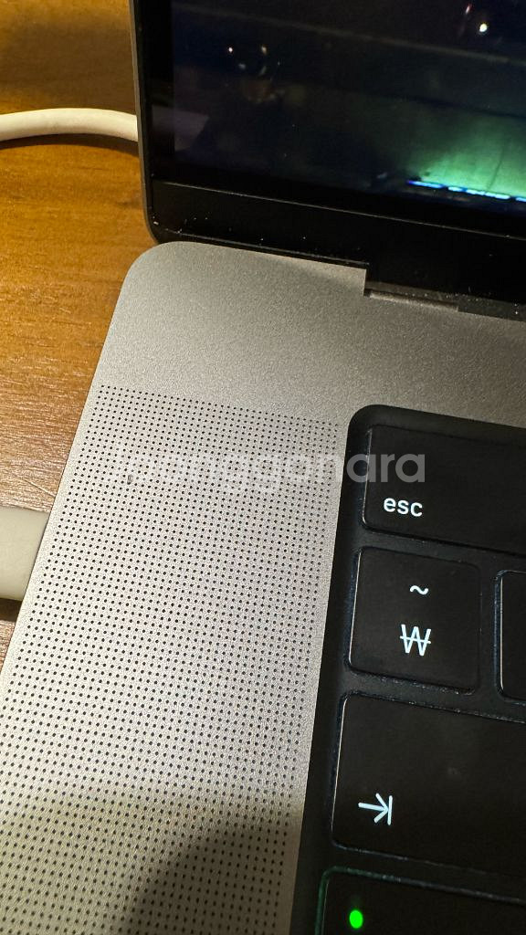 m1 맥북프로 16램 512 ssd 16인치--7