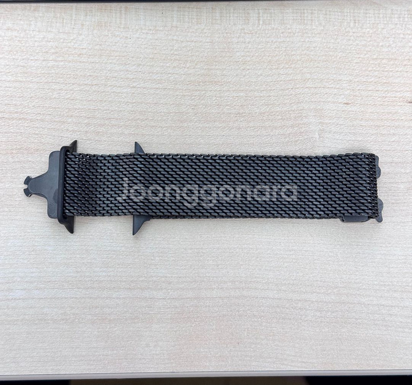 애플워치 울트라2 49mm + 티타늄 밀레니즈 루프 M--7