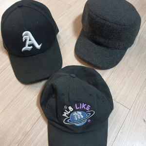모자 3개