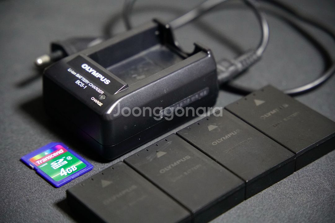 올림푸스 E-P2 + 렌즈 2종 + 정품 배터리 4개--4