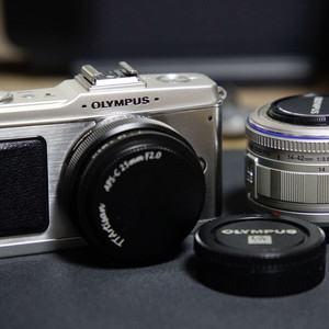 올림푸스 E-P2 + 렌즈 2종 + 정품 배터리 4개
