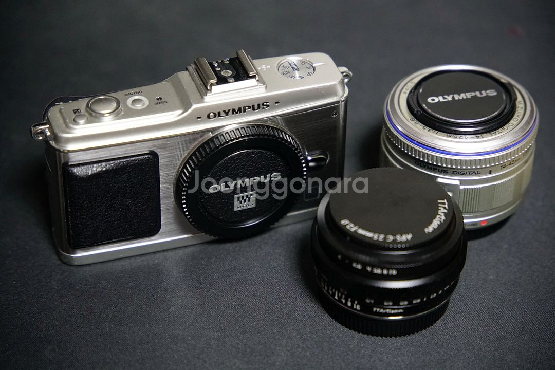 올림푸스 E-P2 + 렌즈 2종 + 정품 배터리 4개--1