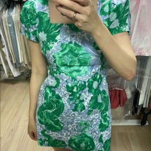 [새상품] 플라워 퍼프 반팔 원피스