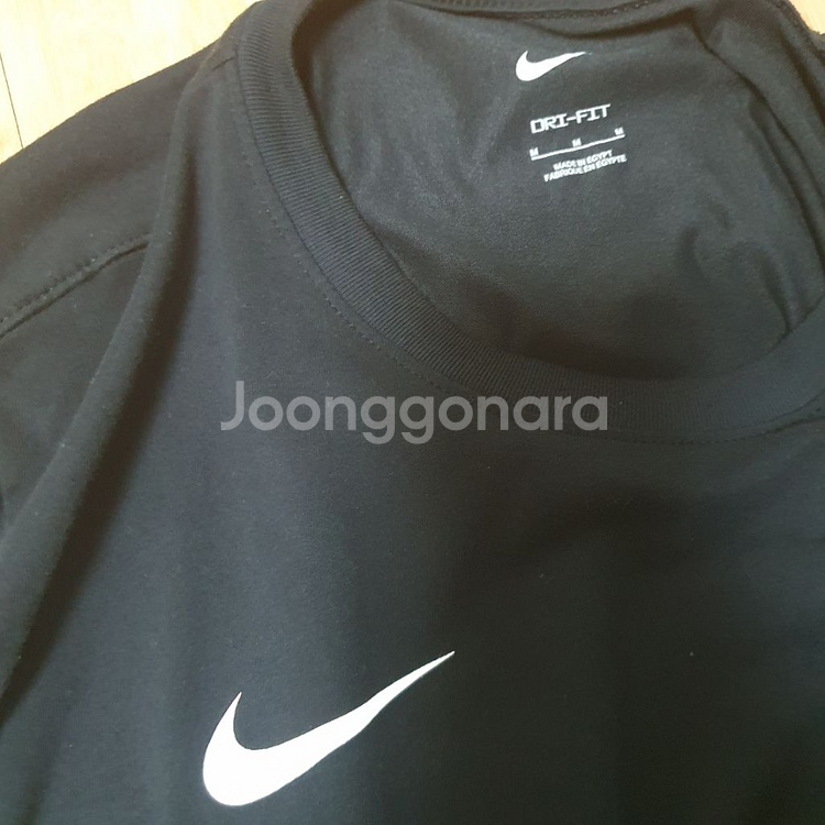 나이키 드라이핏 반팔 티셔츠 CW6952-010 이에요--1