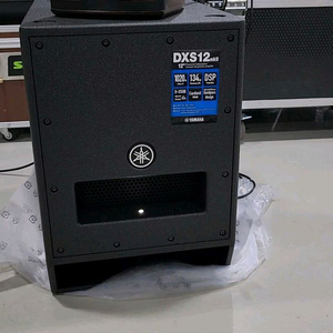 야마하 서브우퍼/DXS12mkII 파워드스피커 /