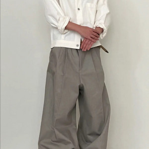 구매)뉴치프시크 flare cotton pants삽니다