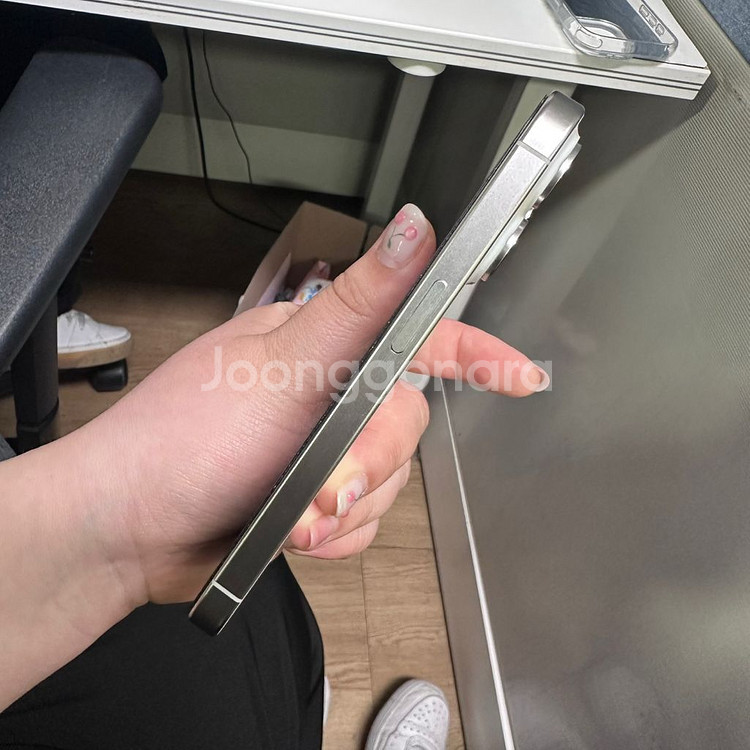 아이폰15pro 256GB 화이트--3