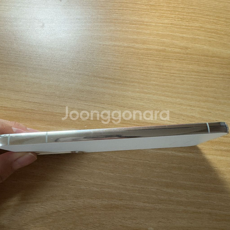 갤럭시 s22 플러스 256G 화이트 팔아요--3