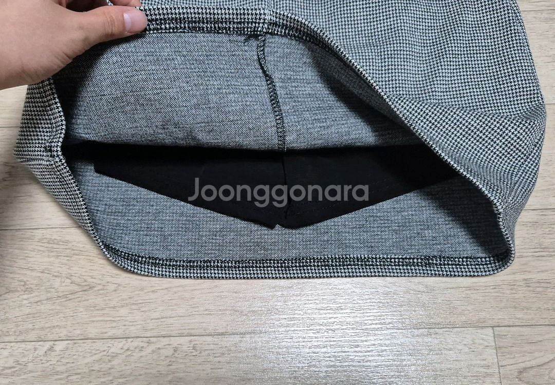 유니콩 쫄깃 하운드 체크스커트 치마 M 블랙--4