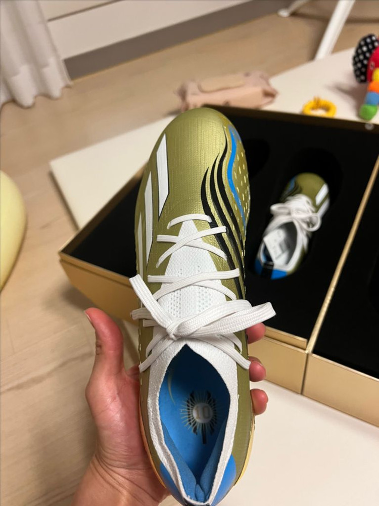 아디다스 스피드포탈 레이엔다.1 (메시 축구화) 이미지