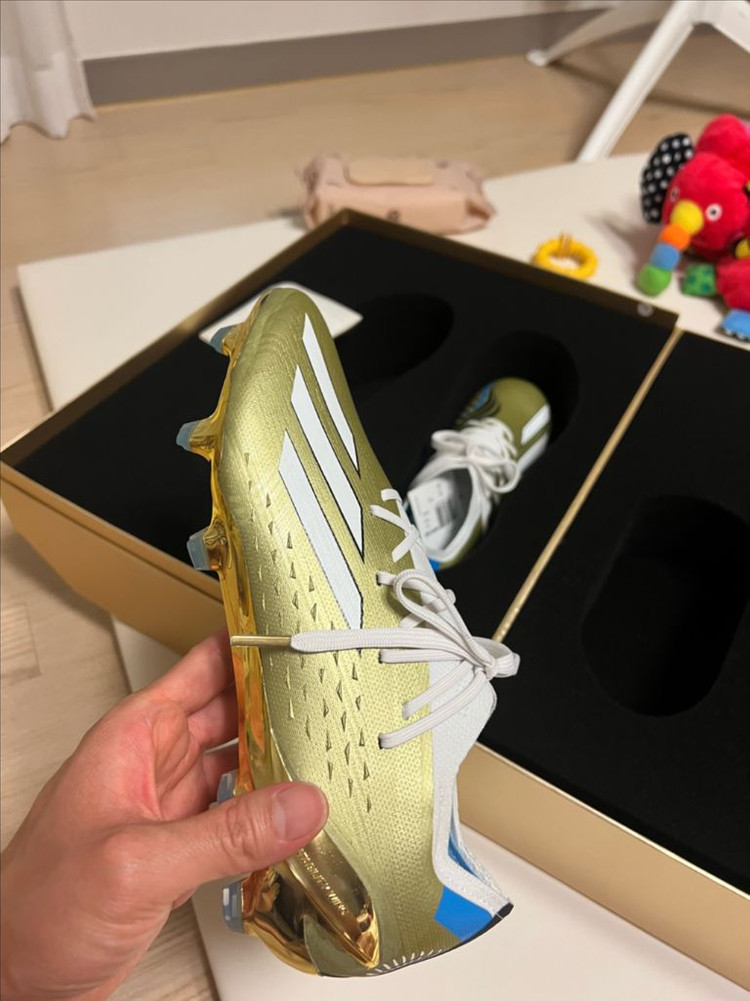 아디다스 스피드포탈 레이엔다.1 (메시 축구화) 이미지