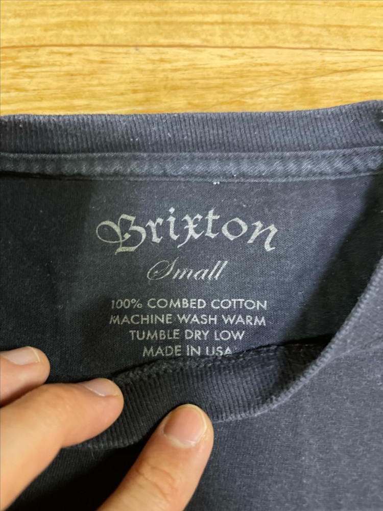 Brixton S 사이즈 티셔츠 새상품 판매 이미지