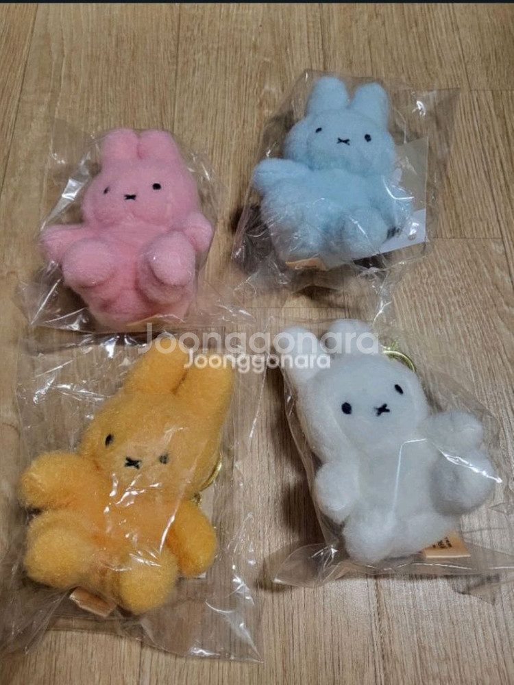 메가박스 크리미 미피 인형 키링--0