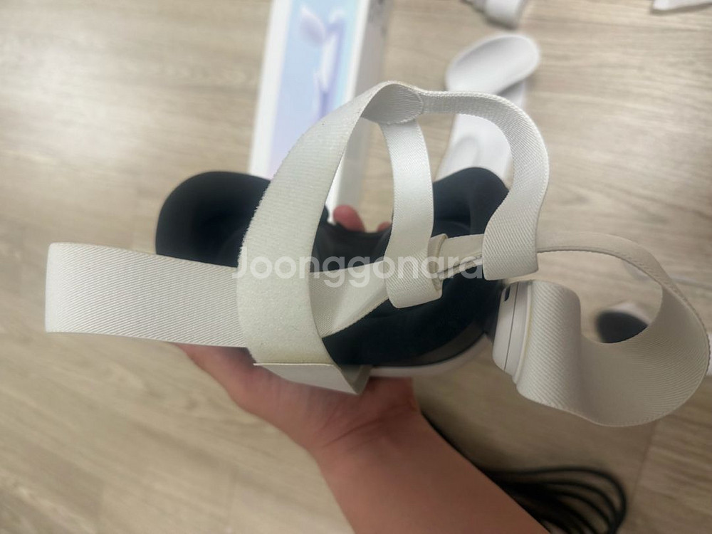 메타 퀘스트3 128GB + 무선충전 도크 풀셋--4
