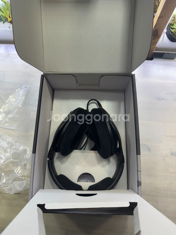 젠하이저 HD 560S 오픈형 헤드폰 (거의 새것)--1