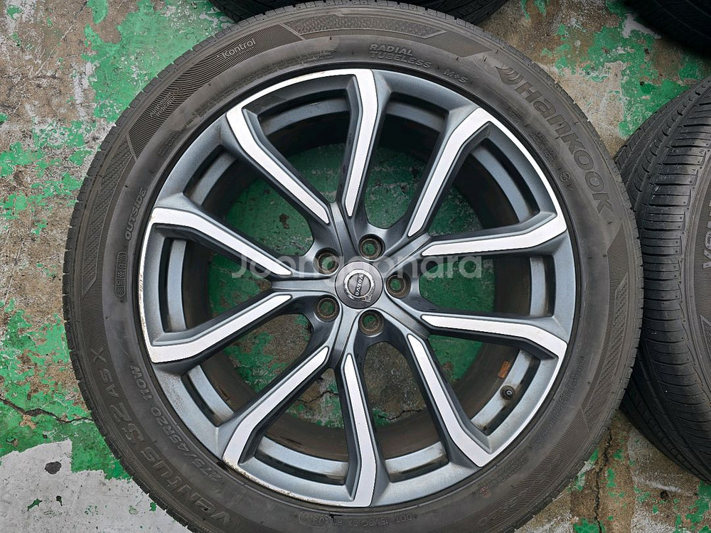 부산 볼보 xc90 모멘텀 순정 정품 20인치 휠타이어--2
