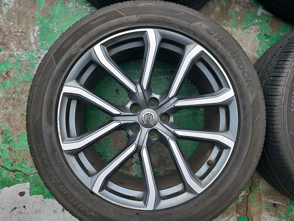 부산 볼보 xc90 모멘텀 순정 정품 20인치 휠타이어 이미지