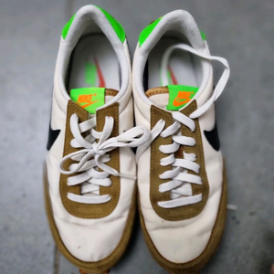 나이키 데이브레이크ck2351-700. 240