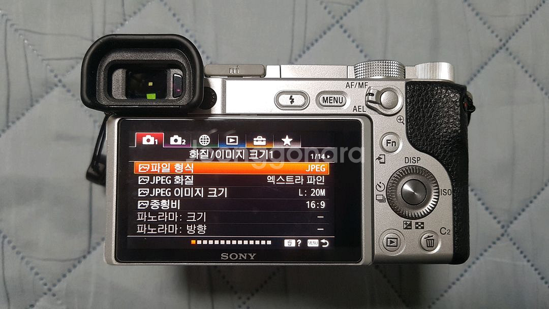 소니 a6400 + SEL35F18 (카페렌즈)--3