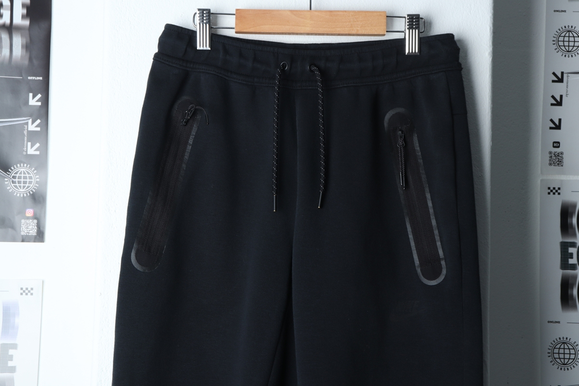 (S) 나이키 트레이닝복 바지 테크팩 블랙 한정판 이미지