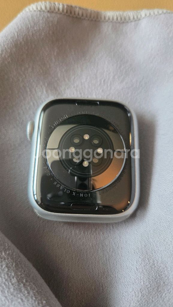 애플워치 8 45mm 실버 알루미늄 gps 팝니다--2