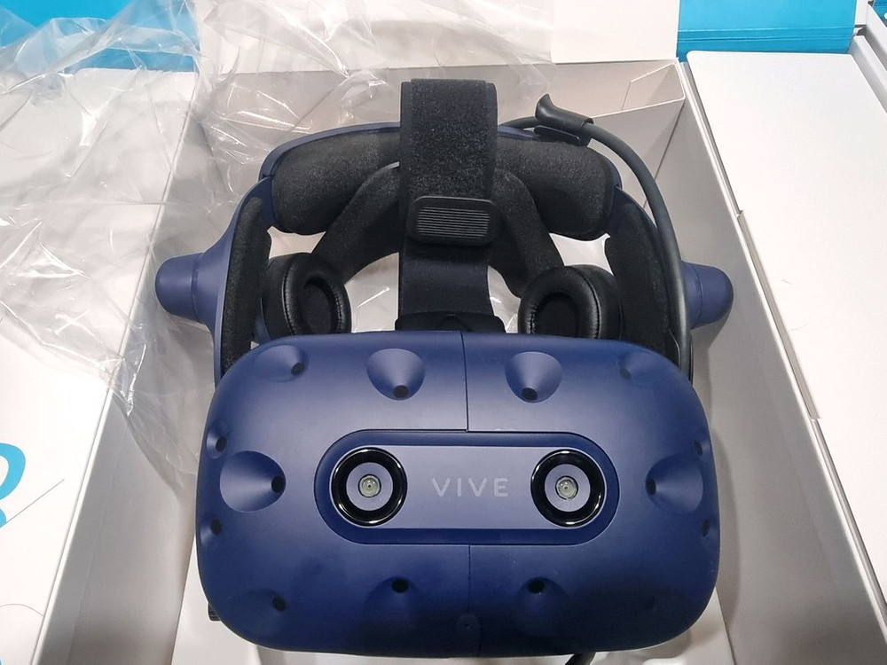 바이브 프로 풀킷 거의 새상품 풀박스 vive pro--1