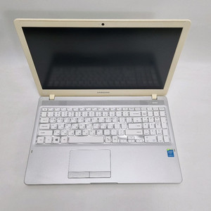 삼성 중고 노트북 윈도우11/램8G/화이트/SSD