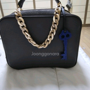 버블바이예요 리얼가죽 네모 가방