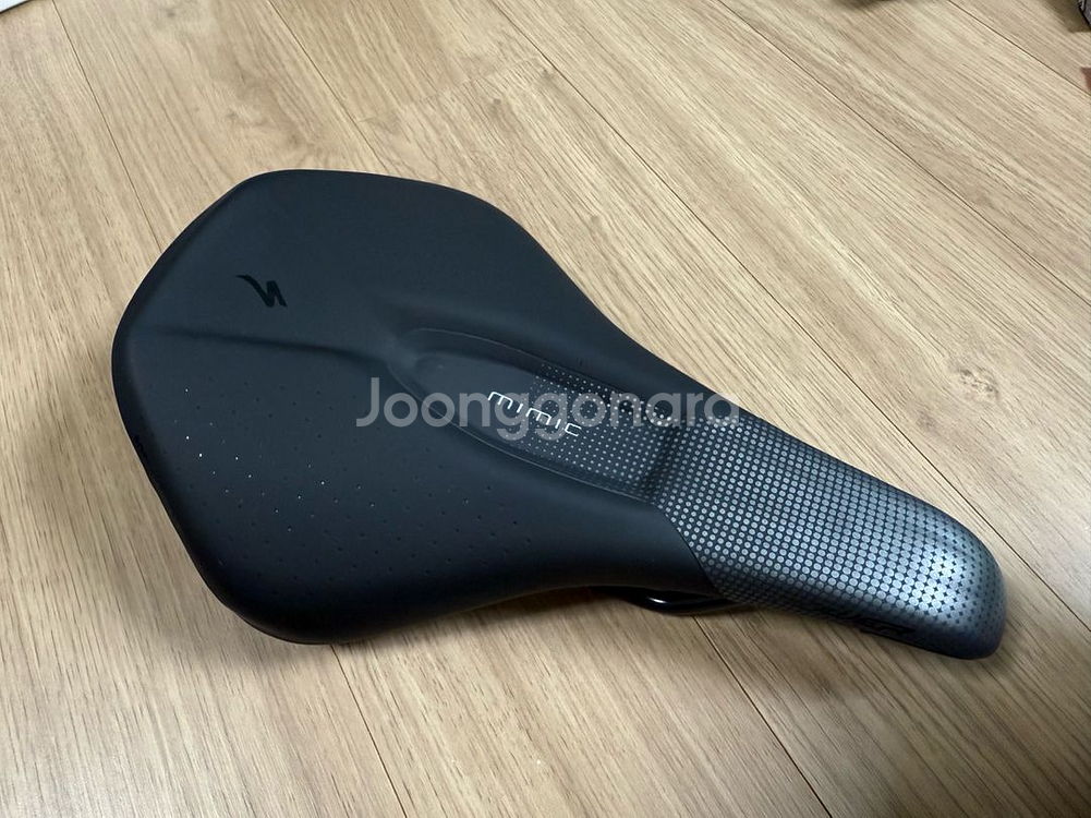 스페셜라이즈드 파워콤프 미믹 안장 팝니다--0