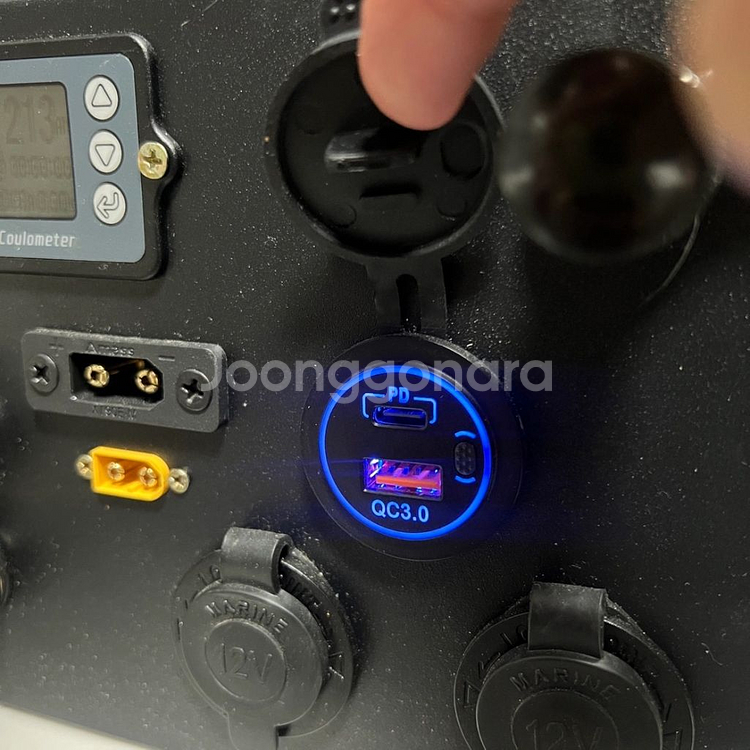 쿨거래시 네고가능// 220A 인산철 파워뱅크 +2.0--3