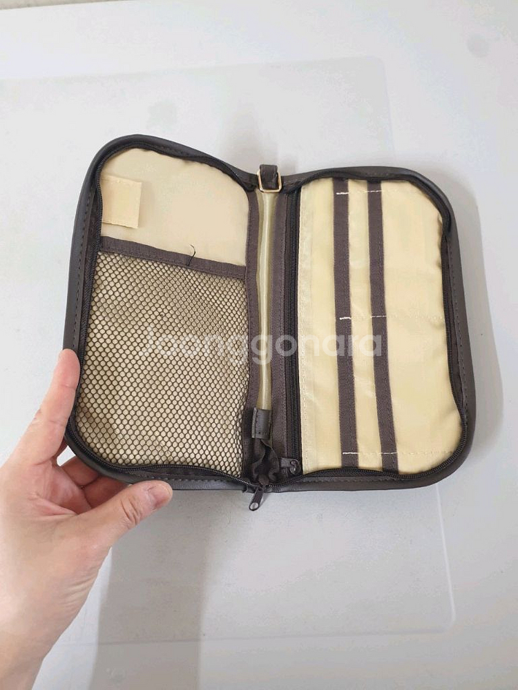 브라운 파우치 지갑--1