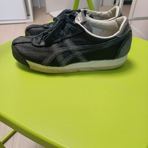 오니츠카타이거 빈티지 운동화 235