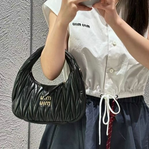 미우미우 정품 토트백